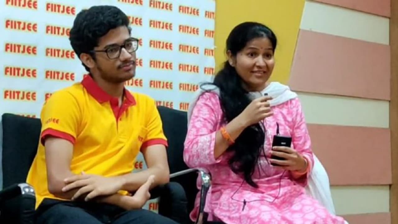 जेईई मेंस का रिजल्ट जारी: जयपुर के पार्थ की ऑल इंडिया में तीसरी रैंक, खुद बताए अपनी सफलता के मूलमंत्र... जेईई मेंस का रिजल्ट जारी: जयपुर के पार्थ की ऑल इंडिया में तीसरी रैंक, खुद बताए अपनी सफलता के मूलमंत्र...