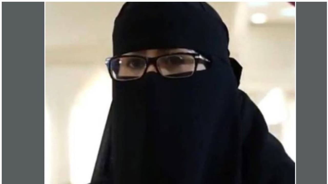 കടലില് മുങ്ങിത്താഴ്ന്ന രണ്ട് പെണ്കുട്ടികളെ രക്ഷിക്കാന് ശ്രമിക്കുന്നതിനിടെ ഡോക്ടറും സുഹൃത്തും മുങ്ങി മരിച്ചു കടലില് മുങ്ങിത്താഴ്ന്ന രണ്ട് പെണ്കുട്ടികളെ രക്ഷിക്കാന് ശ്രമിക്കുന്നതിനിടെ ഡോക്ടറും സുഹൃത്തും മുങ്ങി മരിച്ചു