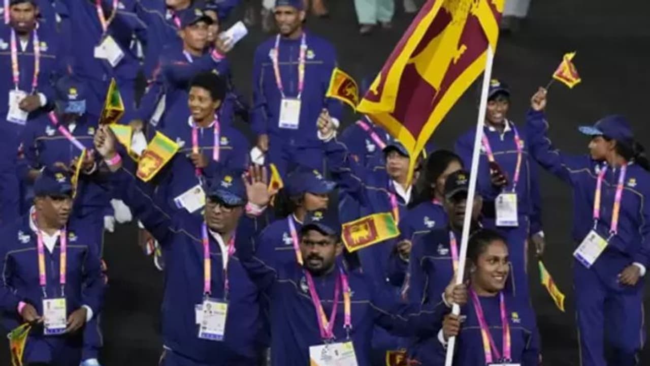 ശ്രീലങ്കന് താരങ്ങള് ഒളിവില്; കോമണ്വെല്ത്ത് ഗെയിംസിനെത്തിയ 10 പേര് നാട്ടിലേക്ക് മടങ്ങില്ല ശ്രീലങ്കന് താരങ്ങള് ഒളിവില്; കോമണ്വെല്ത്ത് ഗെയിംസിനെത്തിയ 10 പേര് നാട്ടിലേക്ക് മടങ്ങില്ല