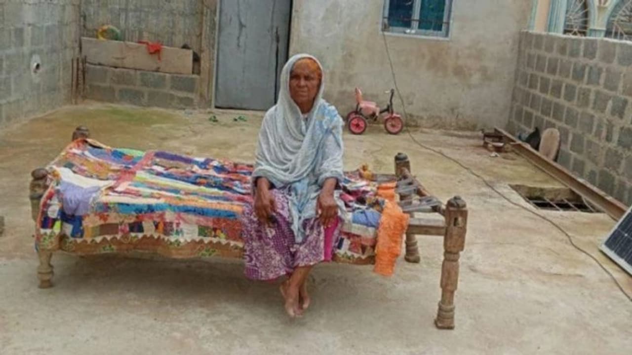 20 ఏళ్ల కింద‌ట త‌ప్పిపోయిన మహిళ ఆచూకీ పాకిస్థాన్ లో ల‌భ్యం.. భార‌త్ కు తీసుకురావాల‌ని వేడుకోలు..