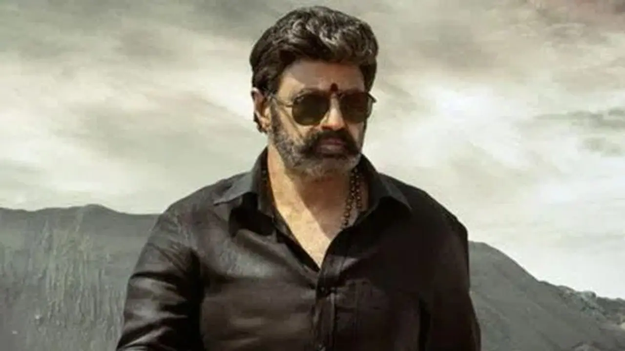 Balakrishna:బాలయ్యని ఒప్పించటానికి నిర్మాతల కమిటి, దిల్ రాజు ఏడి? Balakrishna:బాలయ్యని ఒప్పించటానికి నిర్మాతల కమిటి, దిల్ రాజు ఏడి?