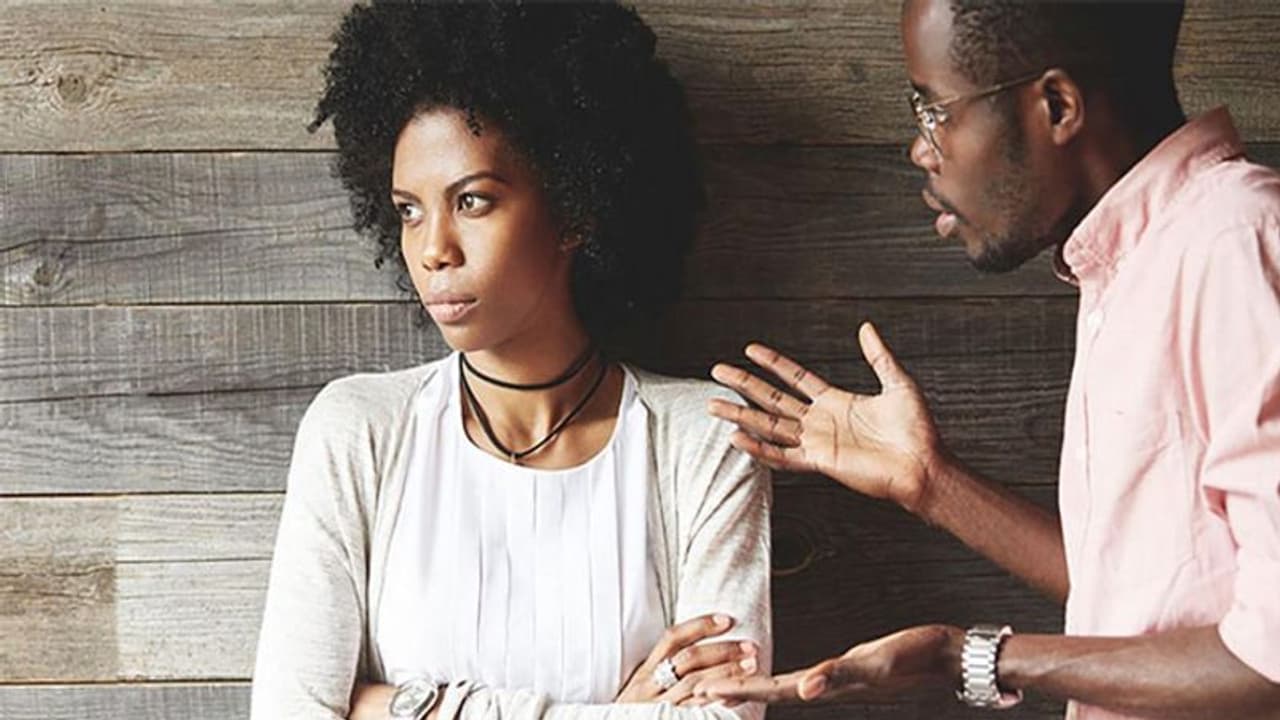 अक्सर अपनी पत्नी या गर्लफ्रेंड से इस तरह के 5 झूठ बोलते हैं पुरुष