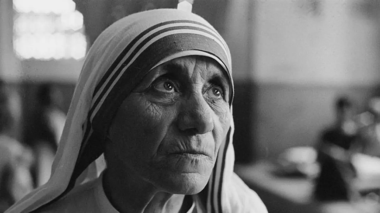 ' സമാധാനം ഒരു പുഞ്ചിരിയില് തുടങ്ങുന്നു' ; ഇന്ന് മദർ തെരേസയുടെ 113 ാം ജന്മവാർഷികം ' സമാധാനം ഒരു പുഞ്ചിരിയില് തുടങ്ങുന്നു' ; ഇന്ന് മദർ തെരേസയുടെ 113 ാം ജന്മവാർഷികം