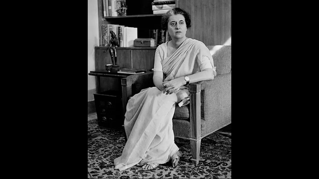 శరీరాన్ని ఛిద్రం చేసిన బుల్లెట్లు..ఇందిరాగాంధీ చివరి క్షణాలను వివరించిన వైద్యుడు శరీరాన్ని ఛిద్రం చేసిన బుల్లెట్లు..ఇందిరాగాంధీ చివరి క్షణాలను వివరించిన వైద్యుడు