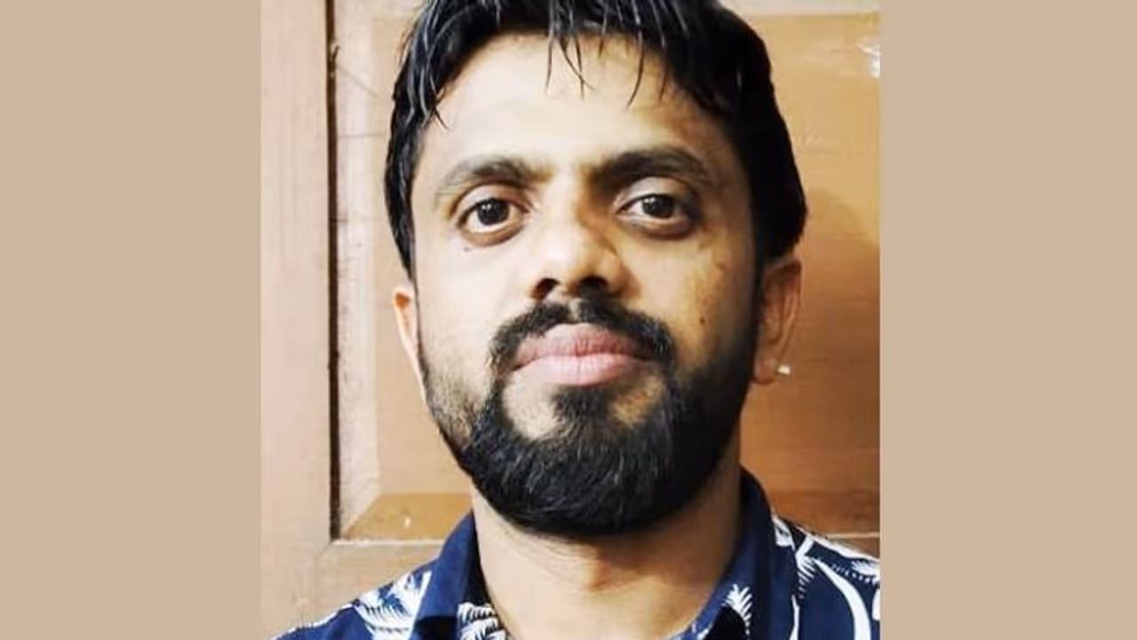 വീട്ടില് അനധികൃത ഗ്യാസ് റീഫില്ലിംഗ് കേന്ദ്രം, മലപ്പുറത്ത് ഒരാൾ പിടിയിൽ വീട്ടില് അനധികൃത ഗ്യാസ് റീഫില്ലിംഗ് കേന്ദ്രം, മലപ്പുറത്ത് ഒരാൾ പിടിയിൽ