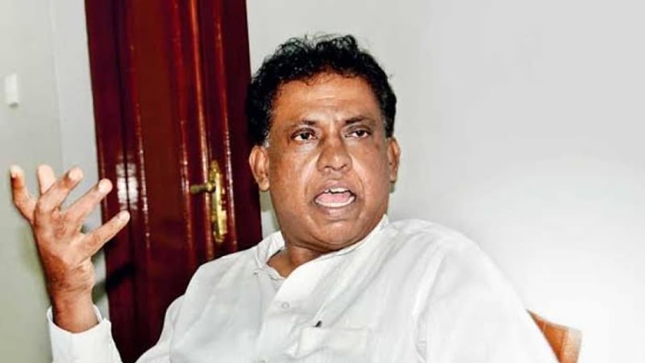 சீனாகாரன் வாலை ஒட்ட நறுக்க வேண்டும் என்றால் தனி தமிழ் ஈழமே தீர்வு .. சிவாஜிலிங்கம் ஆவேசம். சீனாகாரன் வாலை ஒட்ட நறுக்க வேண்டும் என்றால் தனி தமிழ் ஈழமே தீர்வு .. சிவாஜிலிங்கம் ஆவேசம்.