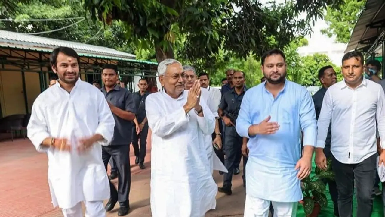 Nitish Kumar to take oath as CM at 2pm, Tejashwi Yadav to be his Deputy Nitish Kumar to take oath as CM at 2pm, Tejashwi Yadav to be his Deputy