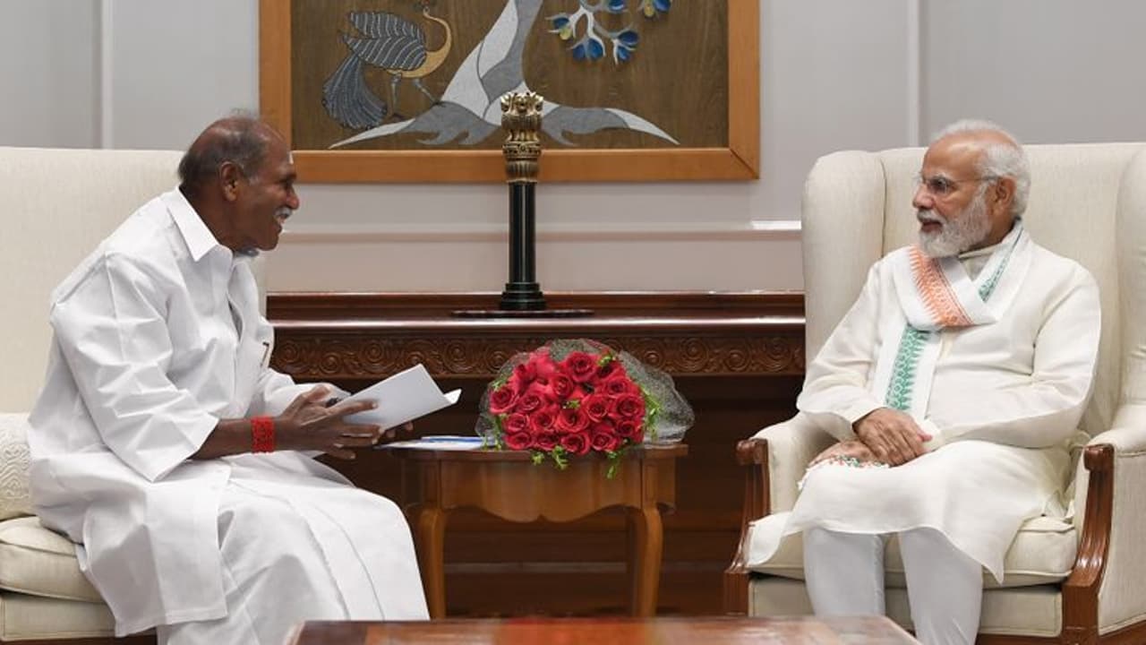 டெல்லியில் பிரதமர் மோடியுடன் புதுச்சேரி முதல்வர் சந்திப்பு… பல்வேறு கோரிக்கைகள் வலியுறுத்தல்!! டெல்லியில் பிரதமர் மோடியுடன் புதுச்சேரி முதல்வர் சந்திப்பு… பல்வேறு கோரிக்கைகள் வலியுறுத்தல்!!