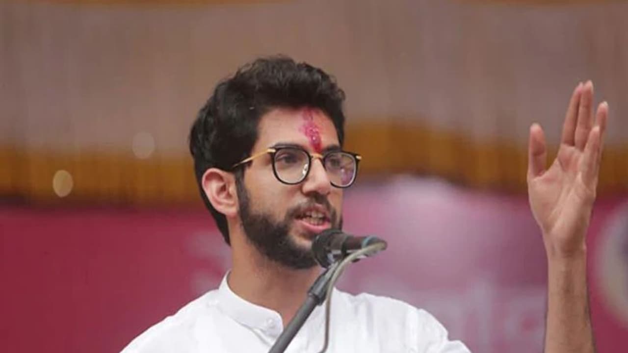 ఔరంగాబాద్‌లో ఆదిత్య థాక్రే కాన్వాయ్‌పై రాళ్ల దాడి.. పార్టీ ఆగ్ర‌హం, చర్యల‌కు డిమాండ్