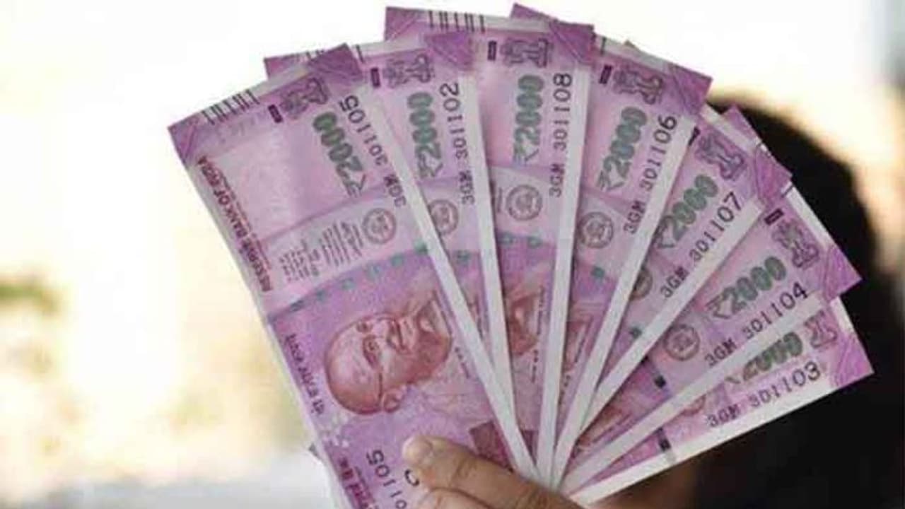 Sawan Purnima 2022: 11 अगस्त को है सावन की पूर्णिमा, इस दिन धन लाभ के लिए ये 5 उपाय करें