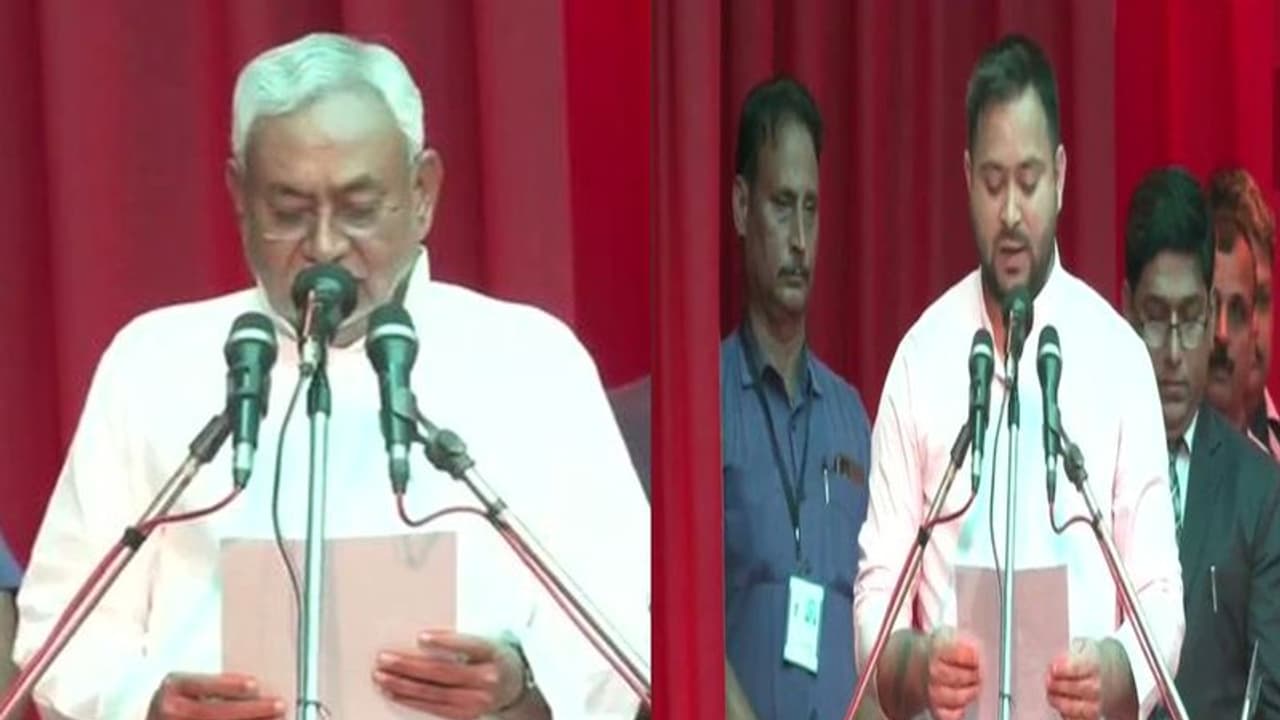 8ನೇ ಬಾರಿಗೆ ಬಿಹಾರ ಸಿಎಂ ಆಗಿ ಪ್ರಮಾಣ ವಚನ ಸ್ವೀಕರಿಸಿದ ನಿತೀಶ್ ಕುಮಾರ್, ಡಿಸಿಎಂ ಆದ ಲಾಲೂ ಪುತ್ರ ತೇಜಸ್ವಿ ಯಾದವ್ 8ನೇ ಬಾರಿಗೆ ಬಿಹಾರ ಸಿಎಂ ಆಗಿ ಪ್ರಮಾಣ ವಚನ ಸ್ವೀಕರಿಸಿದ ನಿತೀಶ್ ಕುಮಾರ್, ಡಿಸಿಎಂ ಆದ ಲಾಲೂ ಪುತ್ರ ತೇಜಸ್ವಿ ಯಾದವ್