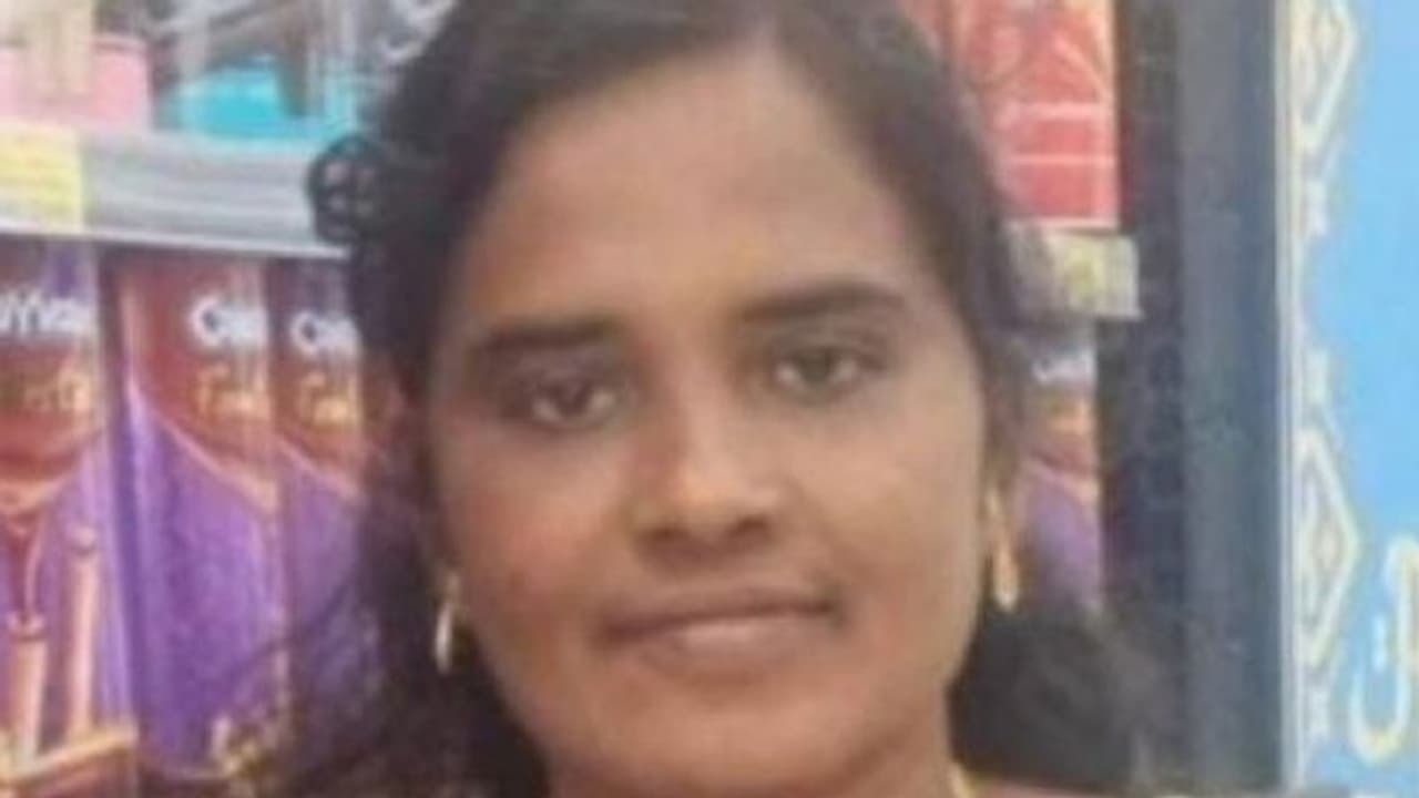 மனைவி நடத்தையில் சந்தேகம்!ஃபாரினில் இருந்தபடியே வீடியோ காலில் தொல்லை! பத்தினி என்று நிரூபிக்க உயிரை விட்ட பெண் மனைவி நடத்தையில் சந்தேகம்!ஃபாரினில் இருந்தபடியே வீடியோ காலில் தொல்லை! பத்தினி என்று நிரூபிக்க உயிரை விட்ட பெண்