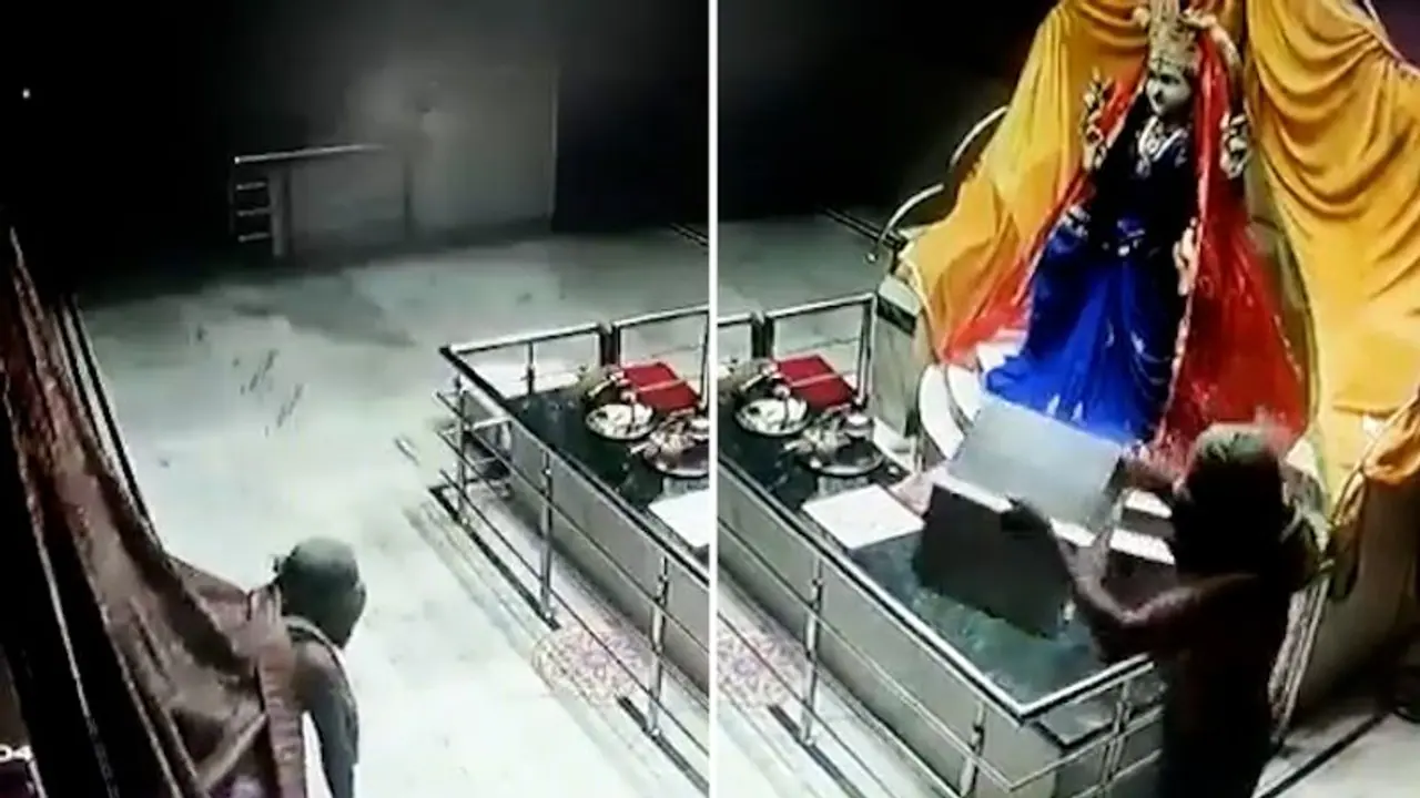Watch: Thief bows in front of deity before stealing donation boxes; Internet calls him 'Sanskari' thief