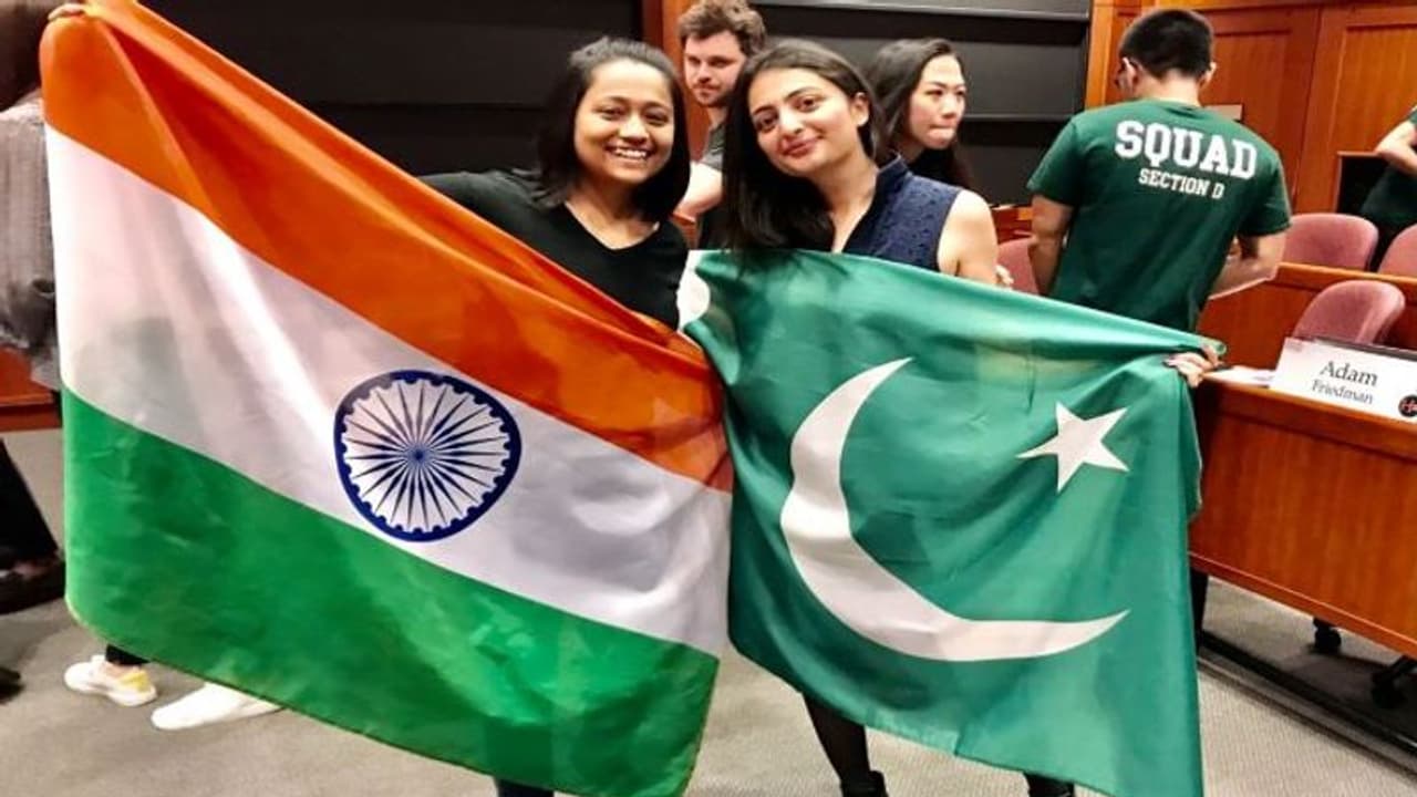 हॉर्वर्ड में पढ़ाई के दौरान पाकिस्तानी लड़की से दोस्ती की रियल स्टोरी Viral, पढ़िए दिल छू लेने वाली पोस्ट 