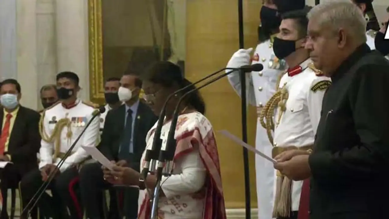 ದೇಶದ 14ನೇ ಉಪ ರಾಷ್ಟ್ರಪತಿಯಾಗಿ ಪ್ರಮಾಣವಚನ ಸ್ವೀಕರಿಸಿದ ಜಗದೀಪ್ ಧನಕರ್ ದೇಶದ 14ನೇ ಉಪ ರಾಷ್ಟ್ರಪತಿಯಾಗಿ ಪ್ರಮಾಣವಚನ ಸ್ವೀಕರಿಸಿದ ಜಗದೀಪ್ ಧನಕರ್