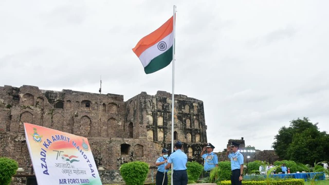 స్వాతంత్య్ర దినోత్సవ వేడుకల నేపథ్యంలో హైదరాబాద్‌లో హై అలర్ట్