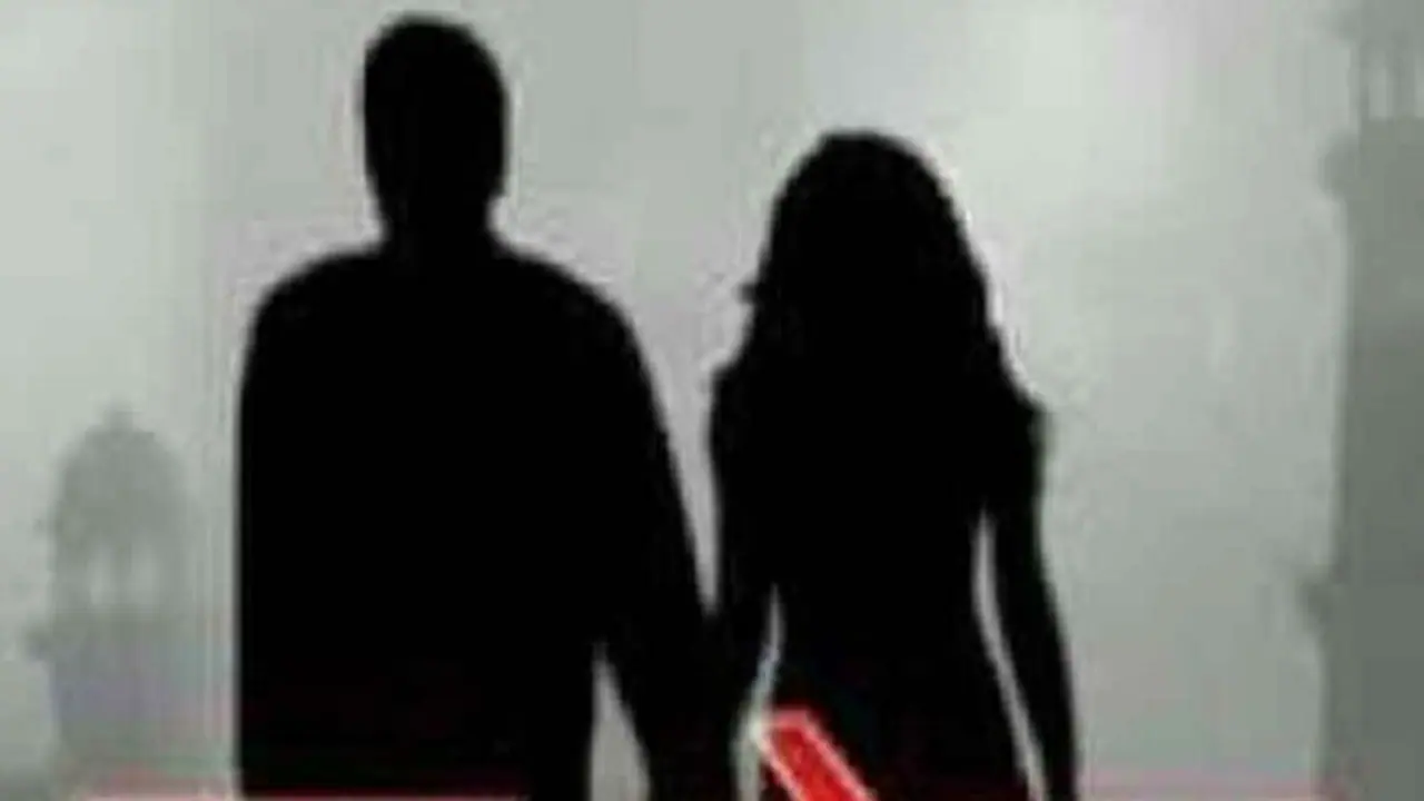 बिहार में उमर ने दीपक बन विधवा महिला के साथ 6 माह तक बनाए संबंध, सच पता चला तो कर गया खतरनाक कांड बिहार में उमर ने दीपक बन विधवा महिला के साथ 6 माह तक बनाए संबंध, सच पता चला तो कर गया खतरनाक कांड