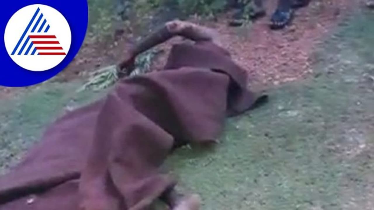 ಅರುಂಧತಿ ಸಿನಿಮಾದಿಂದ ಪ್ರಭಾವಿತನಾಗಿ ಆತ್ಮಹತ್ಯೆಗೆ ಯತ್ನ, ಚಿಕಿತ್ಸೆ ಫಲಕಾರಿಯಾಗದೆ ಸಾವು! ಅರುಂಧತಿ ಸಿನಿಮಾದಿಂದ ಪ್ರಭಾವಿತನಾಗಿ ಆತ್ಮಹತ್ಯೆಗೆ ಯತ್ನ, ಚಿಕಿತ್ಸೆ ಫಲಕಾರಿಯಾಗದೆ ಸಾವು!