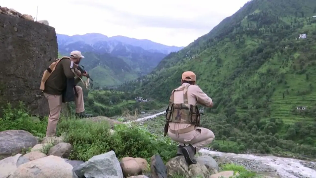 കശ്മീരിൽ സൈനിക ക്യാമ്പിന് നേരെ നടന്ന ചാവേറാക്രമണം; ഒരു സൈനികന് കൂടി വീരമൃത്യു