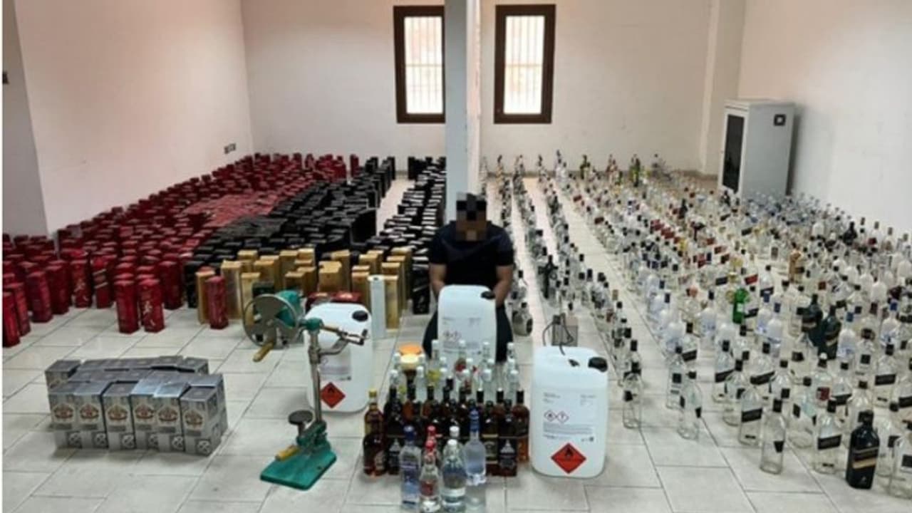 ബോട്ടിലുകളില്‍ മദ്യം നിറച്ച് വില്‍പന; പ്രവാസി യുവാവ് അറസ്റ്റില്‍