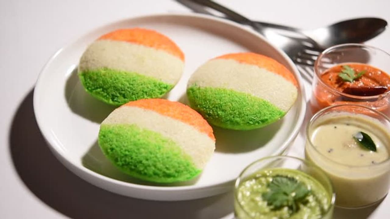 15 अगस्त को नाश्ते में बनाएं 'तिरंगा इडली', नोट करें फटाफट बनने वाली हेल्दी रेसिपी 15 अगस्त को नाश्ते में बनाएं 'तिरंगा इडली', नोट करें फटाफट बनने वाली हेल्दी रेसिपी