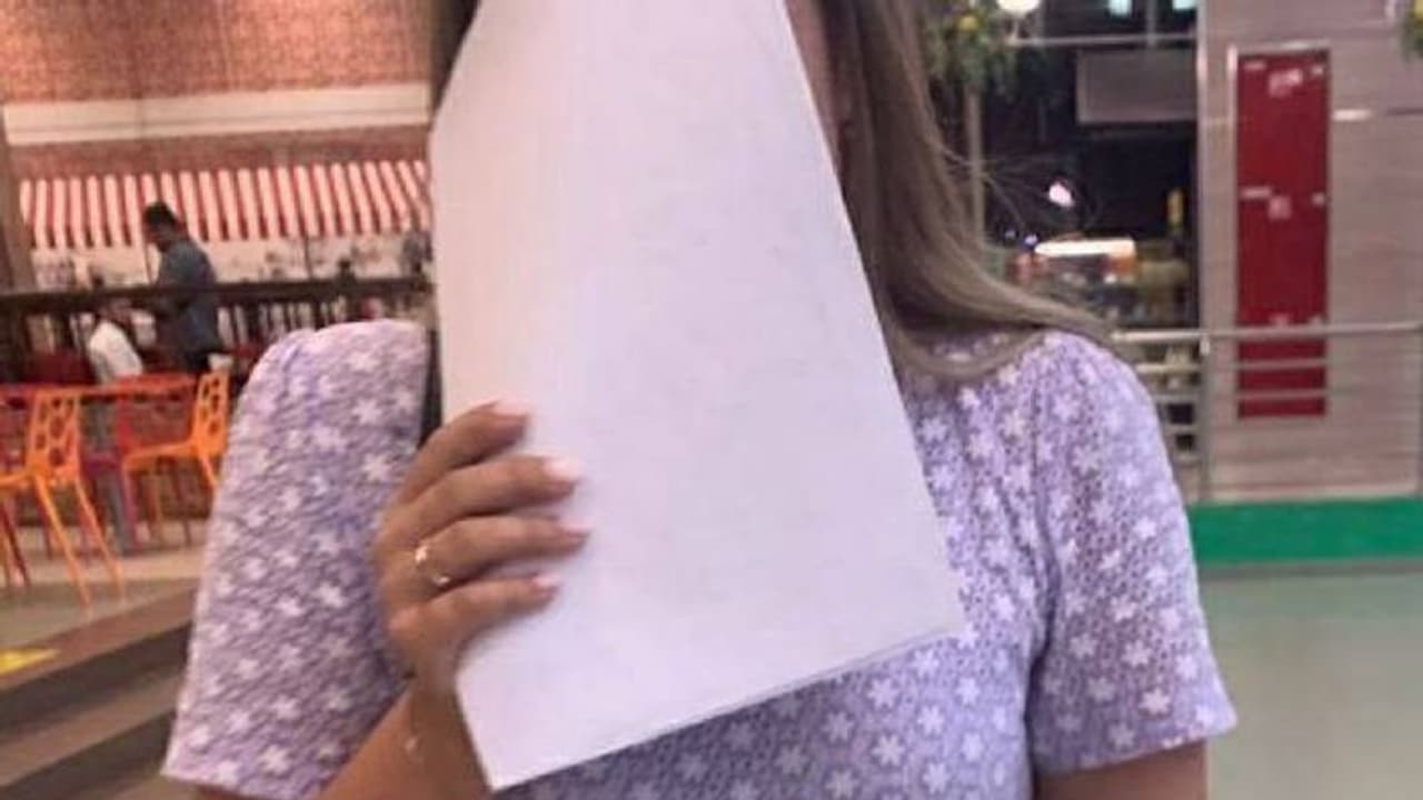 മൂന്നുലക്ഷം രൂപയ്ക്ക് മകനെ അപരിചിതർക്ക് വിൽക്കാൻ ശ്രമിച്ചു, അമ്മ അറസ്റ്റിൽ മൂന്നുലക്ഷം രൂപയ്ക്ക് മകനെ അപരിചിതർക്ക് വിൽക്കാൻ ശ്രമിച്ചു, അമ്മ അറസ്റ്റിൽ