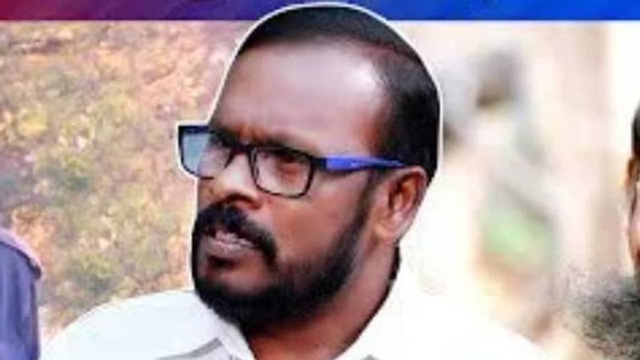 வீரப்பனுக்கும் பாமகவுக்கும் எந்த சம்பந்தமும் இல்லை... உண்மையை போட்டு உடைத்த முகில். வீரப்பனுக்கும் பாமகவுக்கும் எந்த சம்பந்தமும் இல்லை... உண்மையை போட்டு உடைத்த முகில்.