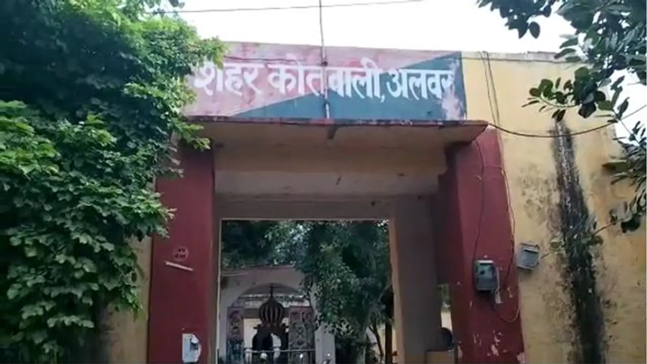 राजस्थान में 12 लाख रुपए लेकर निकला व्यापारी 2 दिन से गायब, हरियाणा में सीसीटीवी में नजर आया, खोज रही पुलिस राजस्थान में 12 लाख रुपए लेकर निकला व्यापारी 2 दिन से गायब, हरियाणा में सीसीटीवी में नजर आया, खोज रही पुलिस