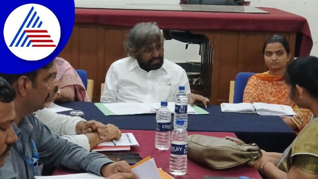 ಮನೆ ಕುಸಿತ ಸಂತ್ರಸ್ತರಿಗೆ ತಾತ್ಕಾಲಿಕ ಪರಿಹಾರ ನೀಡಲು ಸೂಚನೆ