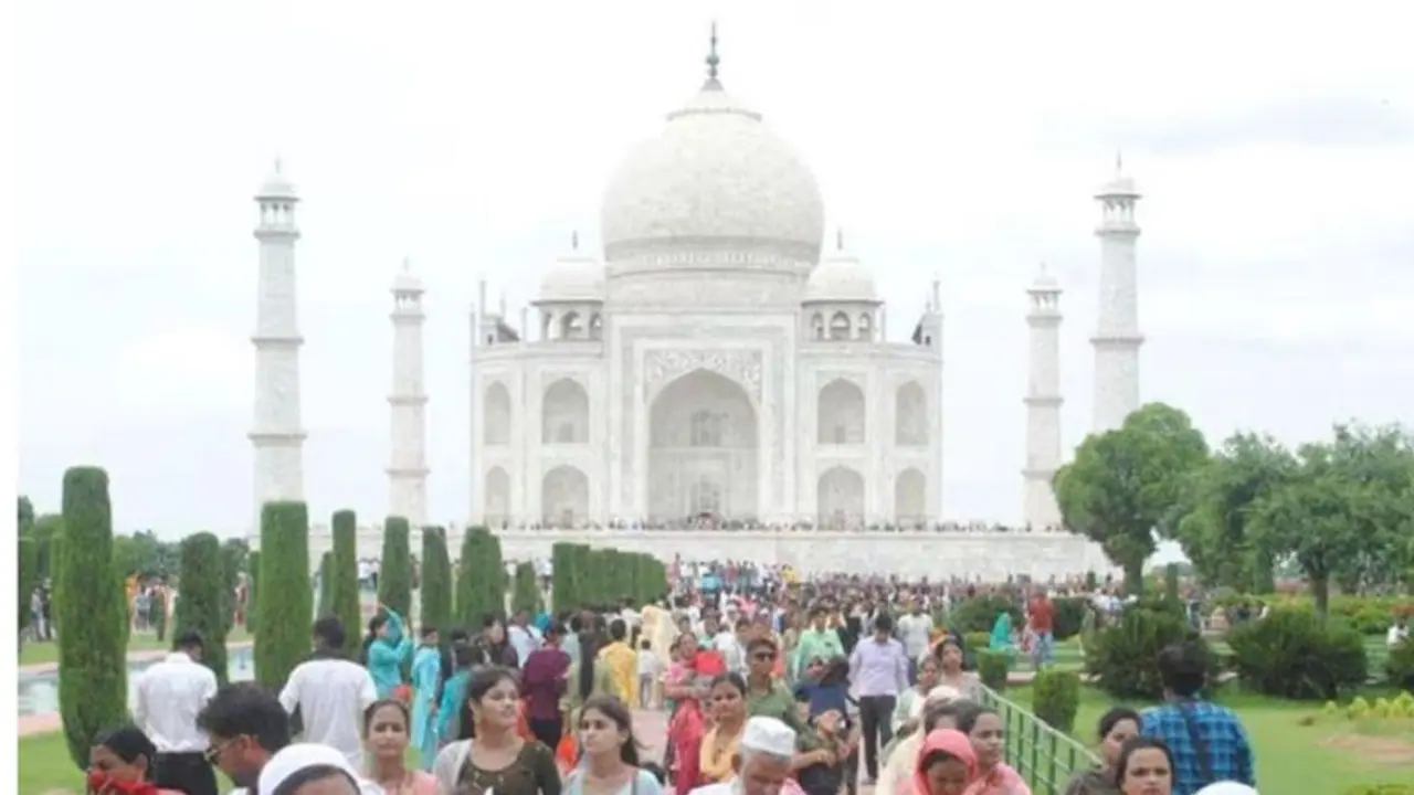 ಇದು 'ಪಬ್ಲಿಸಿಟಿ ಇಂಟ್ರಸ್ಟ್‌ ಲಿಟಿಗೇಷನ್‌', ತಾಜ್‌ಮಹಲ್‌ ಕುರಿತಾದ ಅರ್ಜಿಯನ್ನು ವಜಾ ಮಾಡಿದ ಸುಪ್ರೀಂ ಕೋರ್ಟ್‌!