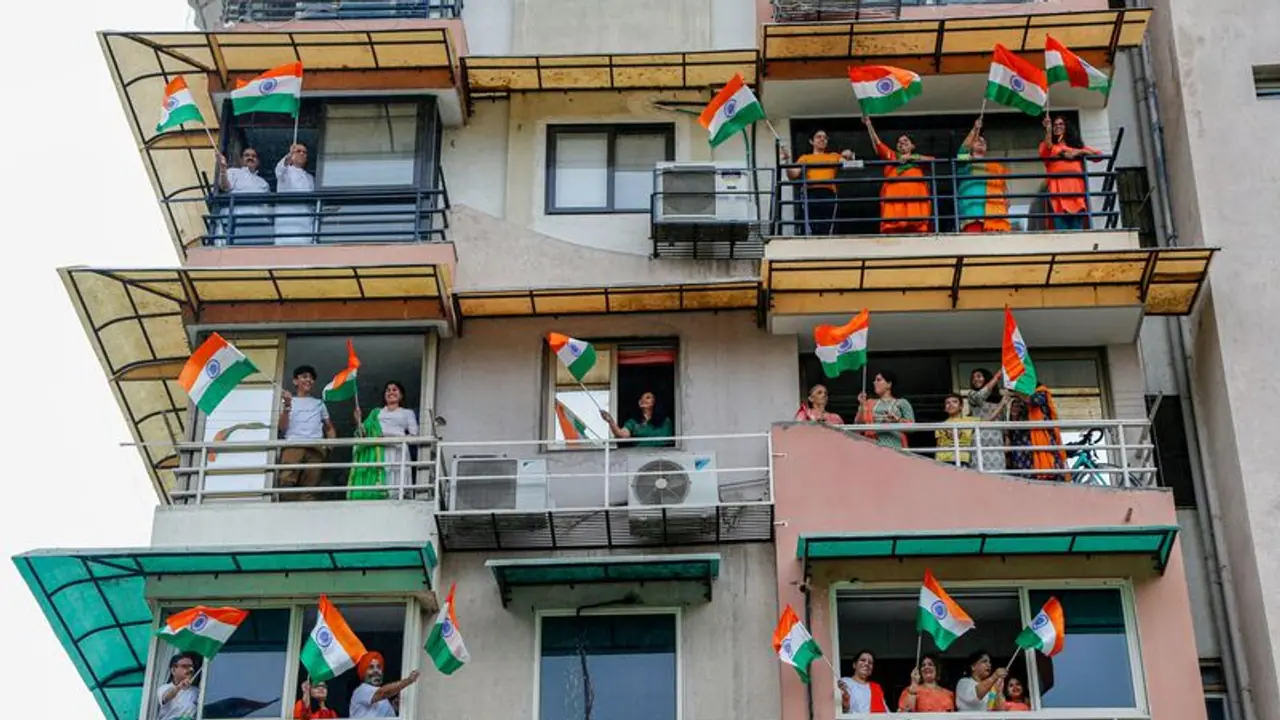 आजादी की 75वीं वर्षगांठ पर आज से 15 अगस्त तक हर घर तिरंगा, NASA ने अंतरिक्ष से भेजी शुभकामना आजादी की 75वीं वर्षगांठ पर आज से 15 अगस्त तक हर घर तिरंगा, NASA ने अंतरिक्ष से भेजी शुभकामना