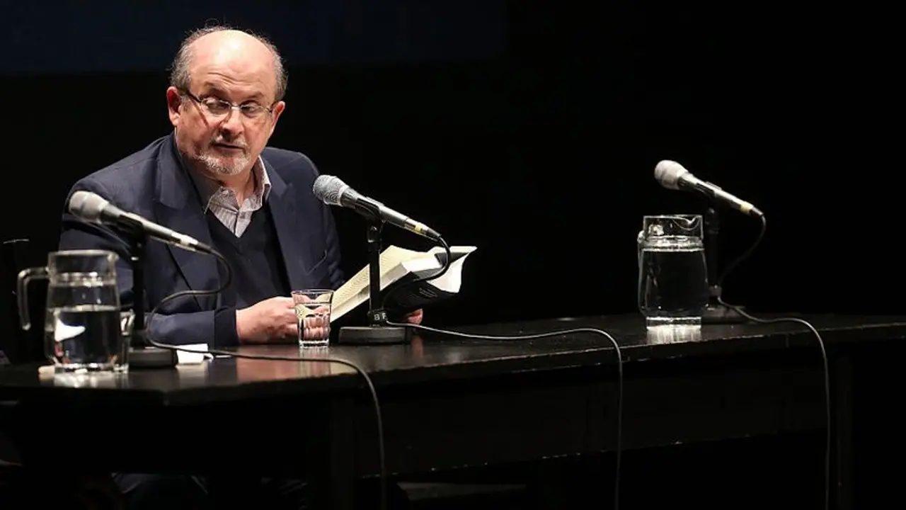 Who is Hadi Matar, the man dressed in black who attacked Salman Rushdie?