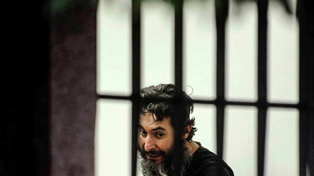 ജനമിറങ്ങിയപ്പോള് സര്ക്കാര് വിറച്ചു, പൊലീസ് ജയിലിലടച്ച 'ഹീറോ' പുഷ്പംപോലെ ഇറങ്ങിപ്പോന്നു! ജനമിറങ്ങിയപ്പോള് സര്ക്കാര് വിറച്ചു, പൊലീസ് ജയിലിലടച്ച 'ഹീറോ' പുഷ്പംപോലെ ഇറങ്ങിപ്പോന്നു!