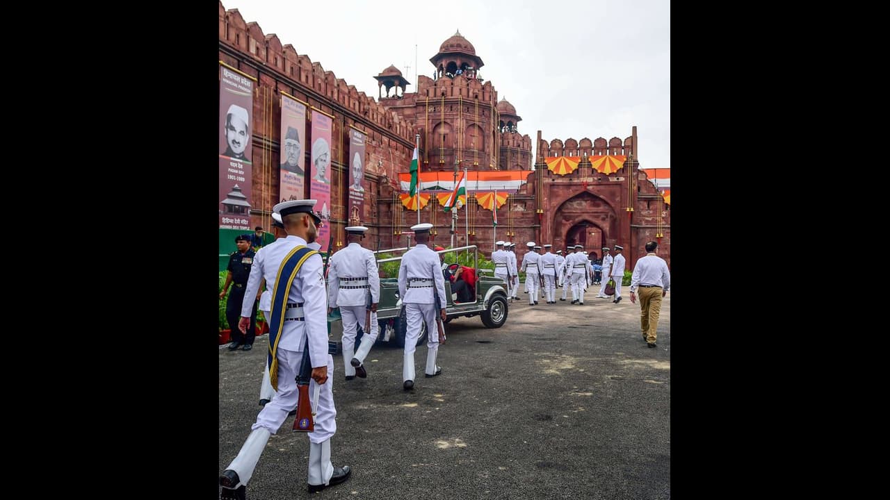 ಡ್ರೋನ್, ಗಾಳಿಪಟ ಬಳಸಿ ದಾಳಿ: ಸ್ವಾತಂತ್ರ್ಯೋತ್ಸವದ ಪ್ರಧಾನಿ ಭಾಷಣದ ಮೇಲೆ ಉಗ್ರರ ಕರಿನೆರಳು ಡ್ರೋನ್, ಗಾಳಿಪಟ ಬಳಸಿ ದಾಳಿ: ಸ್ವಾತಂತ್ರ್ಯೋತ್ಸವದ ಪ್ರಧಾನಿ ಭಾಷಣದ ಮೇಲೆ ಉಗ್ರರ ಕರಿನೆರಳು