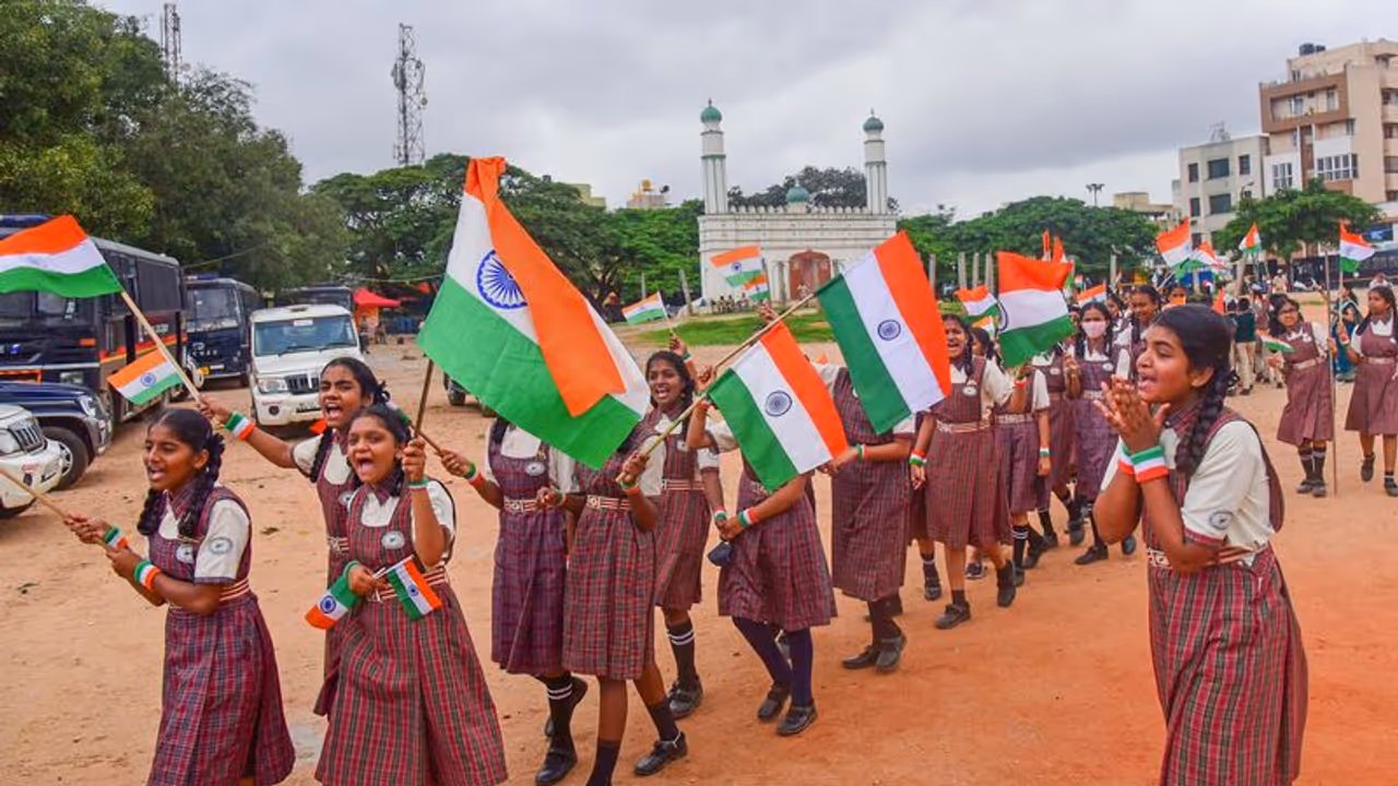 ಮಕ್ಕಳ ಸಮಸ್ತ ಮಾಹಿತಿ ಒಂದೆಡೆ ಪಡೆಯಲು UAN ಹೋಲುವ ಅಪಾರ್ ಐಡಿ ಜಾರಿಗೆ ಚಿಂತನೆ ಮಕ್ಕಳ ಸಮಸ್ತ ಮಾಹಿತಿ ಒಂದೆಡೆ ಪಡೆಯಲು UAN ಹೋಲುವ ಅಪಾರ್ ಐಡಿ ಜಾರಿಗೆ ಚಿಂತನೆ