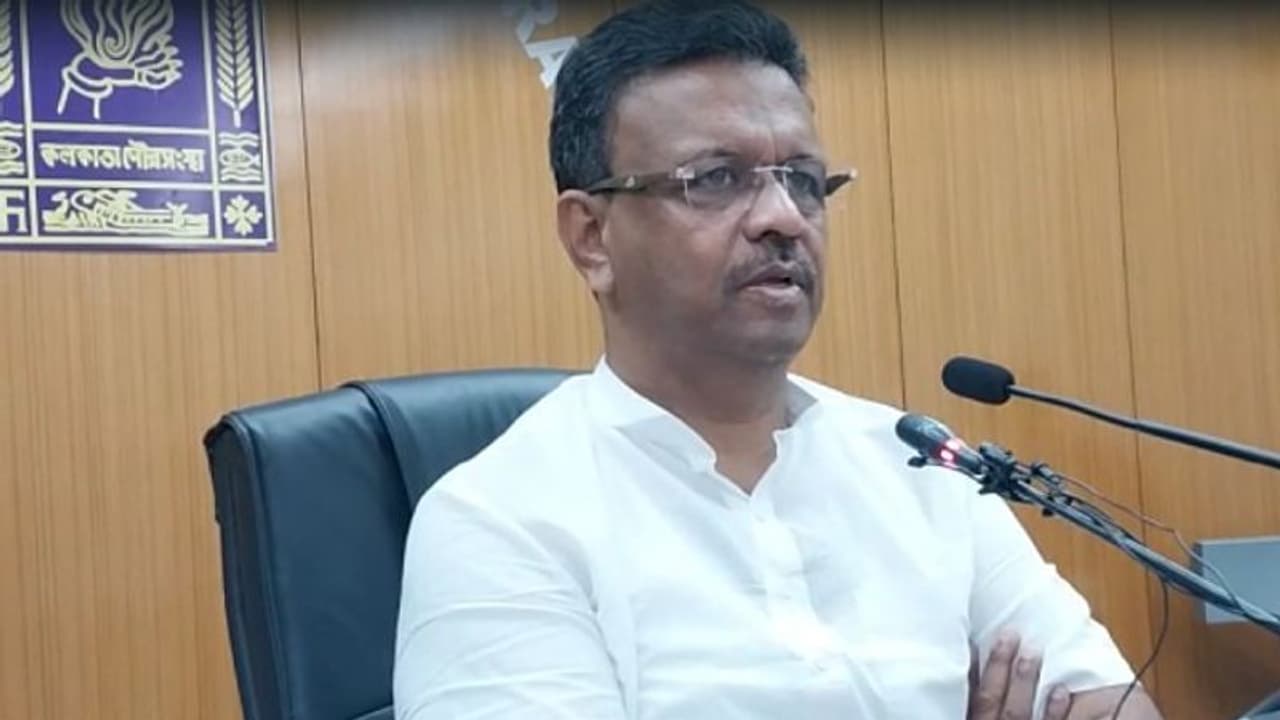 'তদন্তে ভয় নেই, আদালতে আস্থা রয়েছে', বিরোধীরা সামাজিক সম্মানে আঘাত করতে চাইছে বলে অভিযোগ ফিরহাদের 