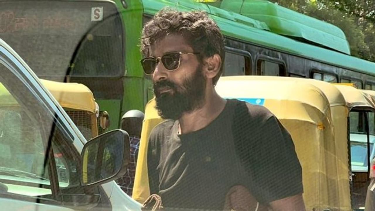 এই ছবি দেখে ঘুম উড়ছে দিল্লিবাসীর, কাঁটাছেঁড়া করতে ব্যস্ত নেটবাসীরা এই ছবি দেখে ঘুম উড়ছে দিল্লিবাসীর, কাঁটাছেঁড়া করতে ব্যস্ত নেটবাসীরা