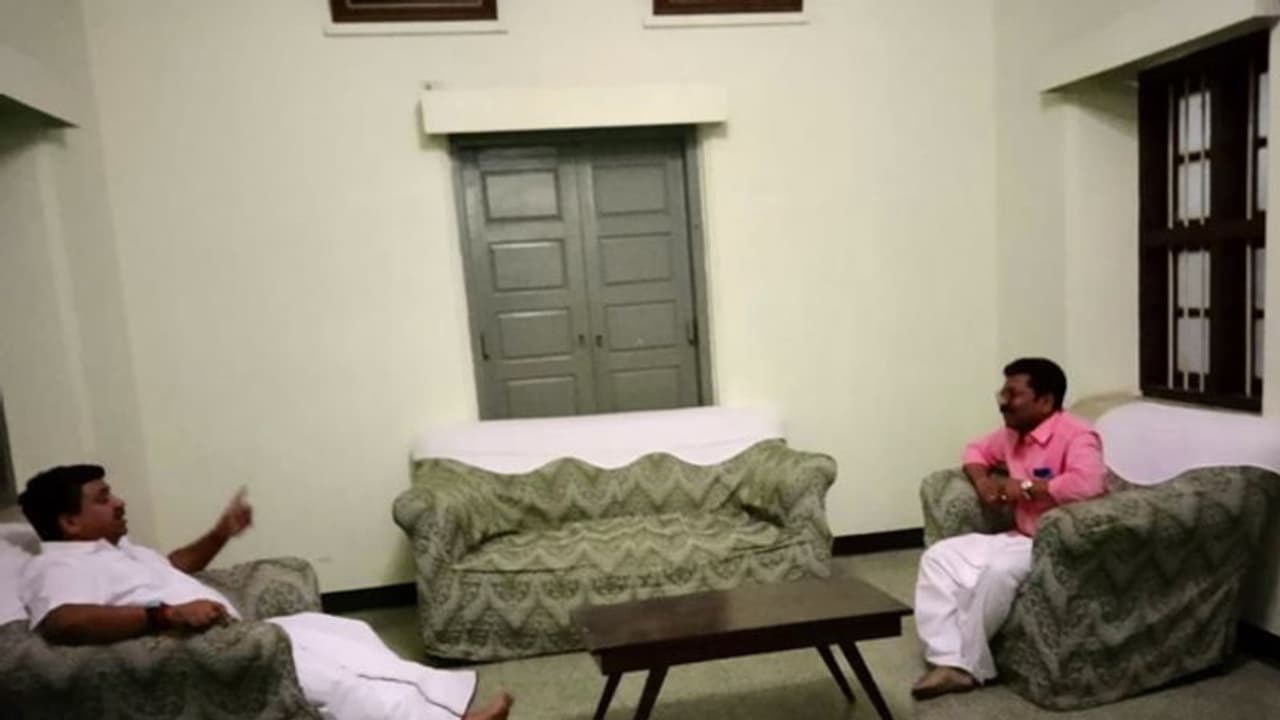 பாஜகவை விட்டு விலகுகிறேன்.. அண்ணாமலைக்கு அதிர்ச்சி கொடுத்த டாக்டர் சரவணன்.. என்ன காரணம் தெரியுமா?