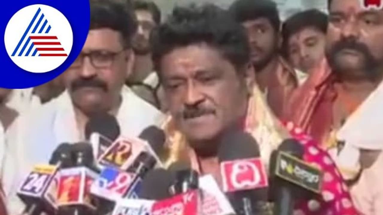 ಯುದ್ಧಗಳನ್ನು ನಿಲ್ಲಿಸಲು ವಿಶ್ವಕ್ಕೆ ಮೋದಿಯಂಥವರು ಬೇಕು ಜಗ್ಗೇಶ್ ಯುದ್ಧಗಳನ್ನು ನಿಲ್ಲಿಸಲು ವಿಶ್ವಕ್ಕೆ ಮೋದಿಯಂಥವರು ಬೇಕು ಜಗ್ಗೇಶ್