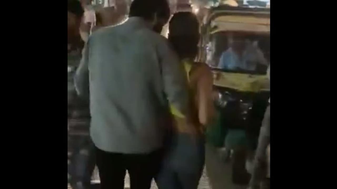 ಸ್ನೇಹಿತರ ಜೊತೆ ಸೇರಿ ಕುಡಿದು ರೆಸ್ಟೋರೆಂಟ್‌ನಲ್ಲಿ ಗಲಾಟೆ: ಗಗನಸಖಿಯ ಬಂಧನ