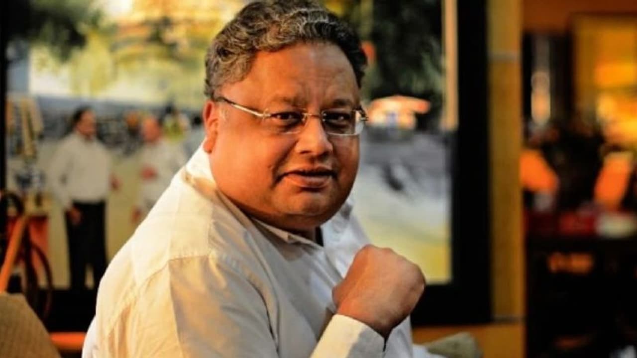 अधूरी रह गई राकेश झुनझुनवाला की एक ख्वाहिश: इन 3 लोगों के साथ अपने घर पर डिनर करने का था सपना... अधूरी रह गई राकेश झुनझुनवाला की एक ख्वाहिश: इन 3 लोगों के साथ अपने घर पर डिनर करने का था सपना...