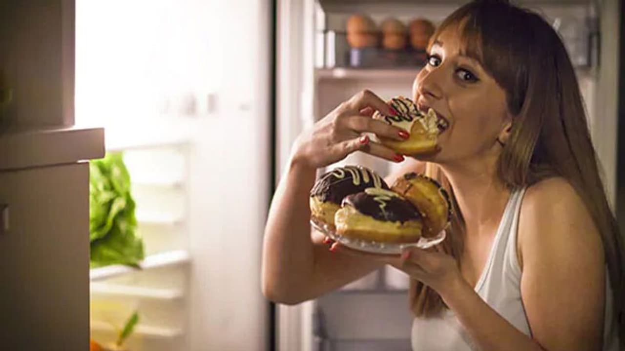 खाने के बाद भूल कर भी ना करें यह गलतियां, नहीं तो सेहत पर पड़ सकता है बुरा असर खाने के बाद भूल कर भी ना करें यह गलतियां, नहीं तो सेहत पर पड़ सकता है बुरा असर