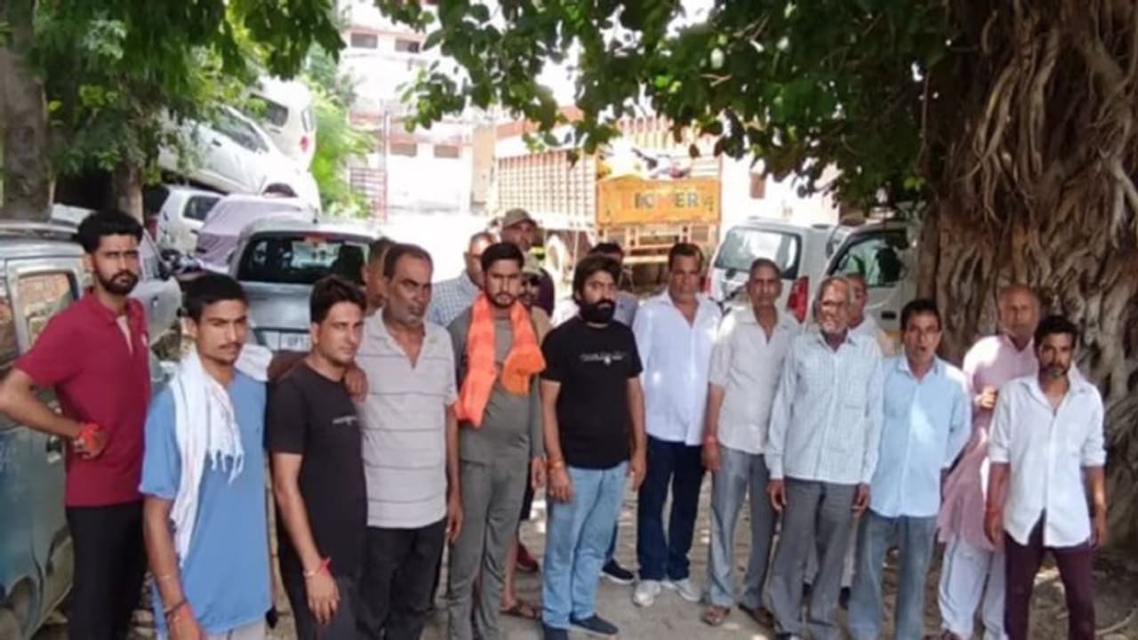 मेरठ: भाजपा नेता के बेटे ने घर में घुसकर की युवती से छेड़छाड़, कहा पुलिस मेरा कुछ भी नहीं बिगाड़ सकती