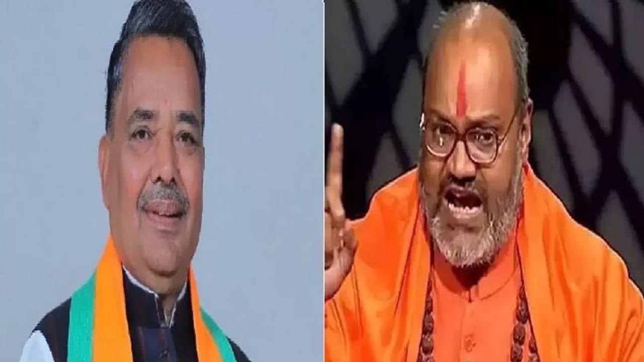 यूपी के कैबिनेट मंत्री जयवीर सिंह ने नरसिंहानंद को बताया सिरफिरा, जानें क्या है पूरा मामला यूपी के कैबिनेट मंत्री जयवीर सिंह ने नरसिंहानंद को बताया सिरफिरा, जानें क्या है पूरा मामला