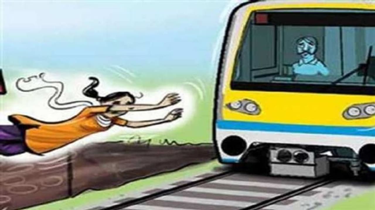 फर्रुखाबाद में शराबी पति से परेशान मां बेटी ने उठाया ऐसा कदम, नजारा देख थमी लोगों की सांसे फर्रुखाबाद में शराबी पति से परेशान मां बेटी ने उठाया ऐसा कदम, नजारा देख थमी लोगों की सांसे