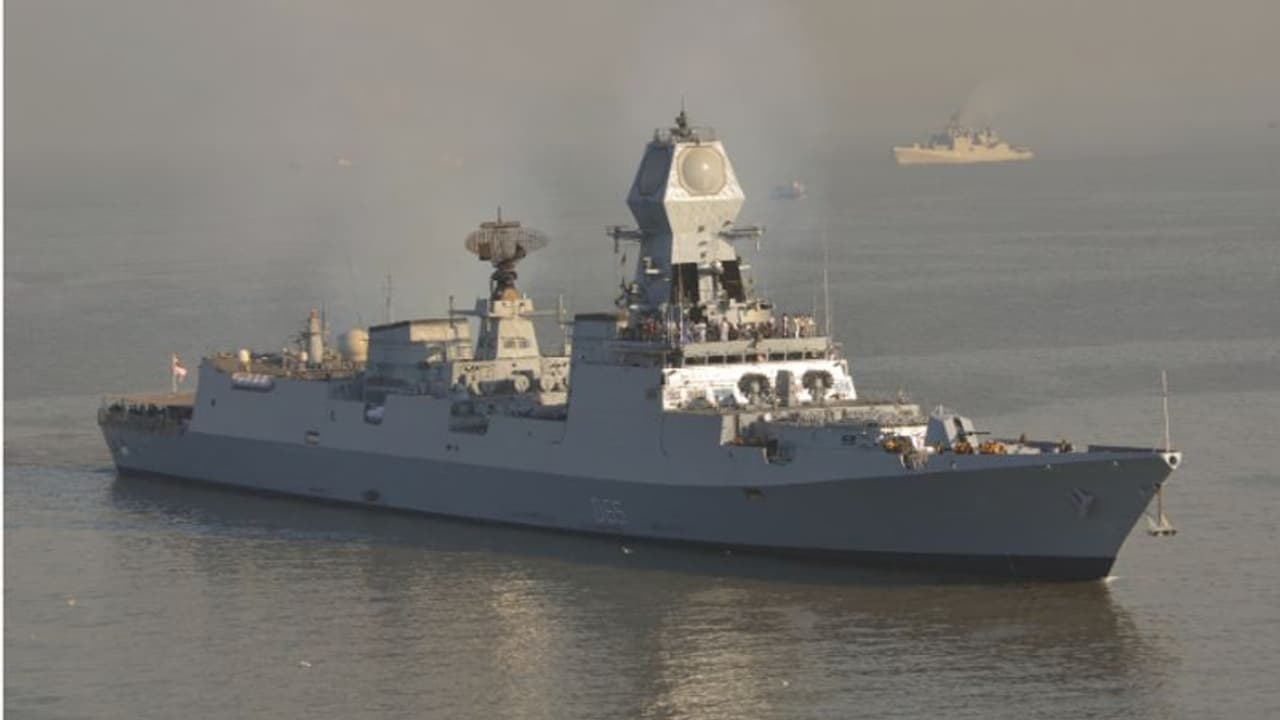 ഇന്ത്യയുടെ എഴുപത്തിയഞ്ചാം സ്വാതന്ത്ര്യദിനാഘോഷം മസ്കറ്റിലും; ഇന്ത്യൻ നാവിക സേനാ കപ്പലുകൾ ഒമാനിലെത്തി ഇന്ത്യയുടെ എഴുപത്തിയഞ്ചാം സ്വാതന്ത്ര്യദിനാഘോഷം മസ്കറ്റിലും; ഇന്ത്യൻ നാവിക സേനാ കപ്പലുകൾ ഒമാനിലെത്തി