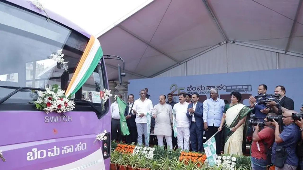 ಬಿಎಂಟಿಸಿಗೆ 300 ಎಲೆಕ್ಟ್ರಿಕ್ ಬಸ್, ಸಿಎಂ ಬೊಮ್ಮಾಯಿ ಹಸಿರು ನಿಶಾನೆ! ಬಿಎಂಟಿಸಿಗೆ 300 ಎಲೆಕ್ಟ್ರಿಕ್ ಬಸ್, ಸಿಎಂ ಬೊಮ್ಮಾಯಿ ಹಸಿರು ನಿಶಾನೆ!