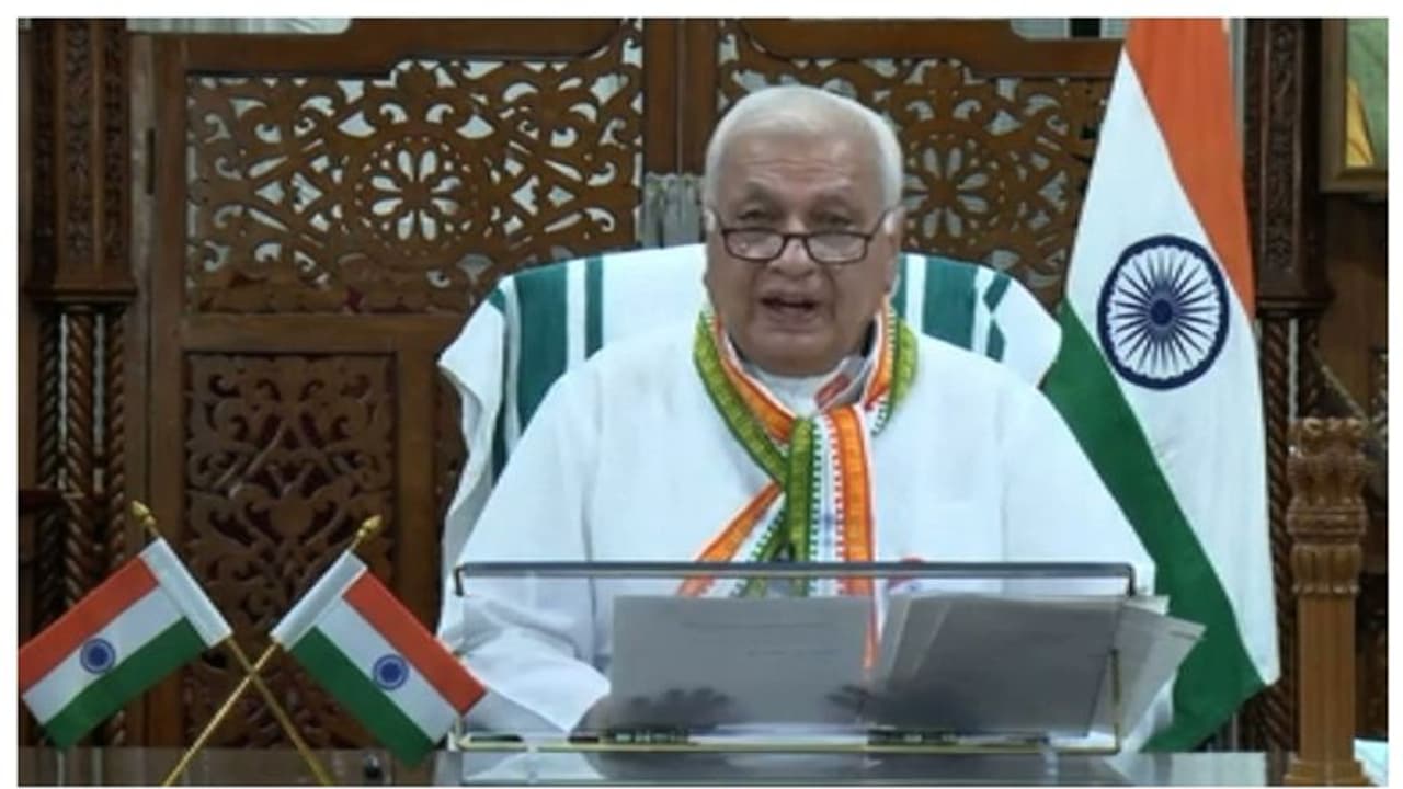 ആരിഫ് മുഹമ്മദ് ഖാനെ ചാൻസലർ സ്ഥാനത്ത് നിന്നും നീക്കുന്നത് പരിഗണനയിൽ, ചർച്ച ചെയ്ത് സിപിഎം 