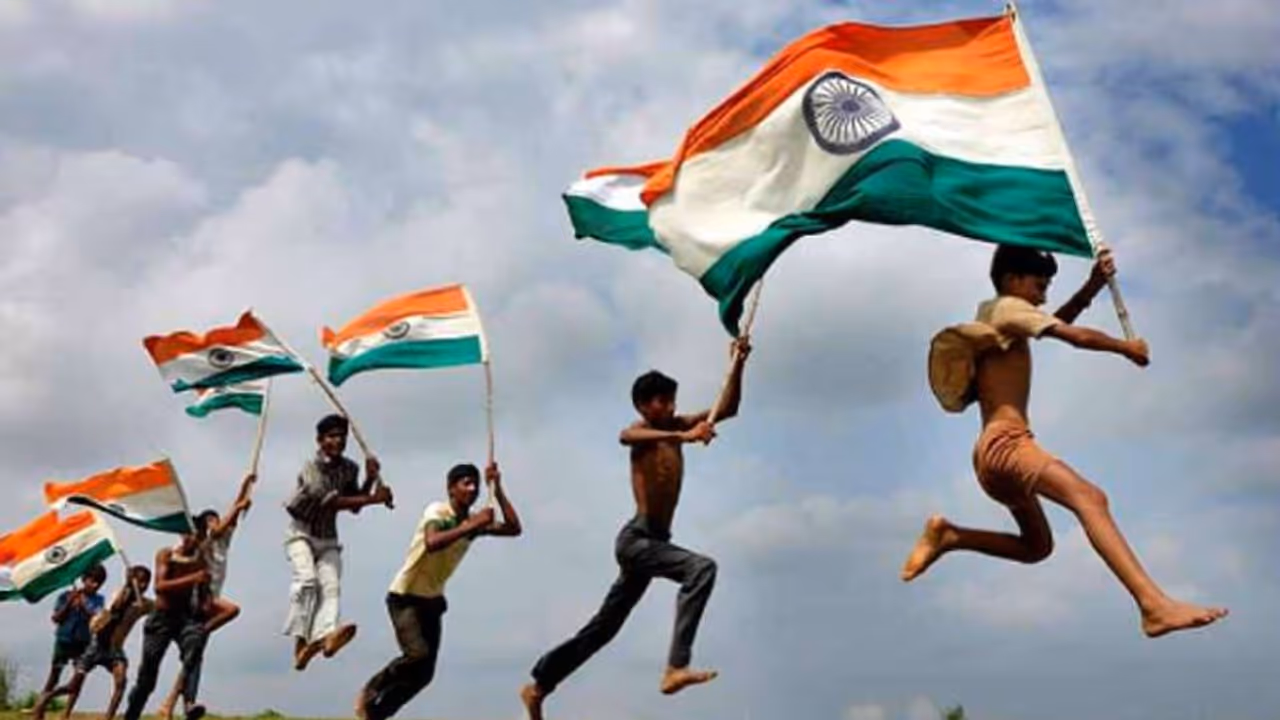 Independence Day 2022 : 75 வது சுதந்திர தின ஸ்பெஷல்... தமிழ் சினிமாவில் இடம்பெற்ற டாப் 5 தேசபக்தி பாடல்கள் இதோ Independence Day 2022 : 75 வது சுதந்திர தின ஸ்பெஷல்... தமிழ் சினிமாவில் இடம்பெற்ற டாப் 5 தேசபக்தி பாடல்கள் இதோ