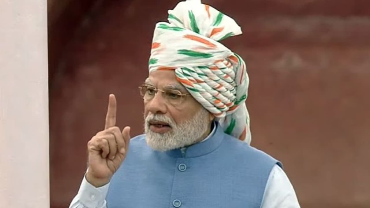 Independence Day 2022: PM Modi remembers Nehru, Savarkar; calls to fight to against corruption, nepotism